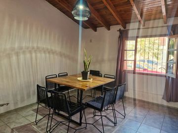 CASA EN VENTA B° SEMIPRIVADO AMANECER DE ORO