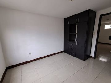 ARRIENDO de LOCALES en PEREIRA