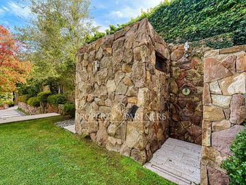 Mediterránea, precioso Jardin Arbolado, Los Nogales