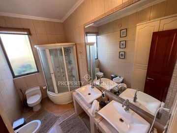 Gran casa en exclusivo loteo