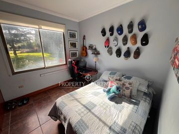 Gran casa en exclusivo loteo