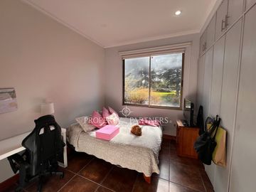 Gran casa en exclusivo loteo
