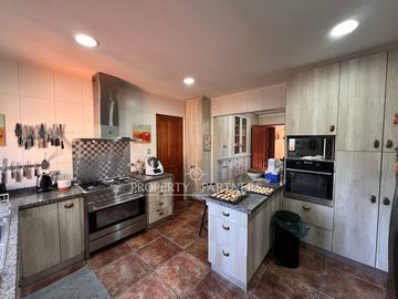 Gran casa en exclusivo loteo