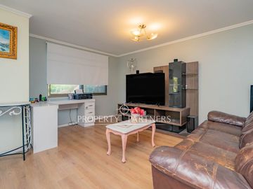 Oportunidad! Casa rebajada con un gran patio en Cumbres de la Viña!