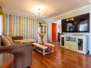 Oportunidad! Casa rebajada con un gran patio en Cumbres de la Viña!