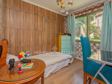Oportunidad! Casa rebajada con un gran patio en Cumbres de la Viña!
