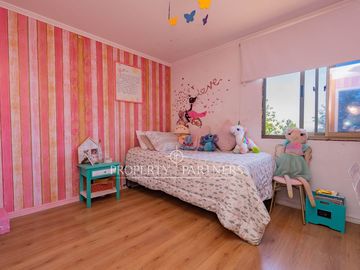 Oportunidad! Casa rebajada con un gran patio en Cumbres de la Viña!