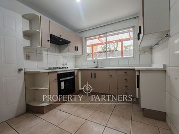 Hermosa y Acogedora Casa en Venta en Condominio