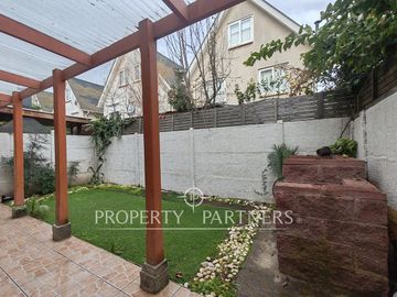Hermosa y Acogedora Casa en Venta en Condominio