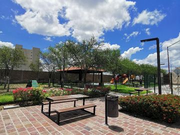 Casa en Venta al sur de la ciudad en Lucerna Residencial