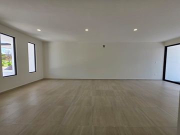 CASA  EN VENTA, EN CORREGIDORA , QUERETARO