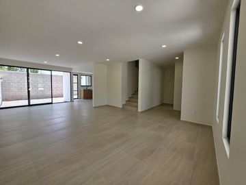 CASA  EN VENTA, EN CORREGIDORA , QUERETARO