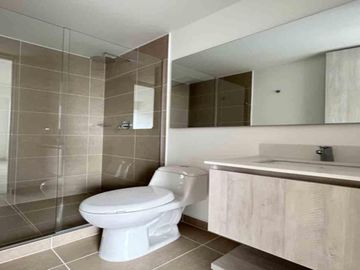 APARTAMENTO EN VENTA UBICADO EN EL POBLADO SECTOR CIUDAD DEL RIO