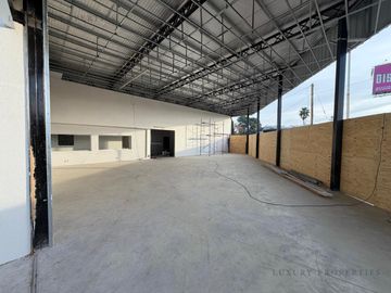 Alquiler Local Comercial Ideal Concesionario -  Automotor  - Moron