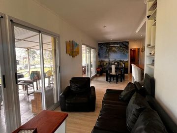 CASA EN VENTA ESTILO CAMPO  - CHACRAS DEL PARANA