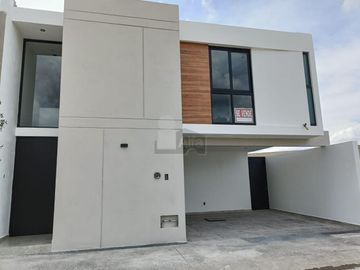 Casa en Venta en Fraccionamiento Privado en San Luis Potosi