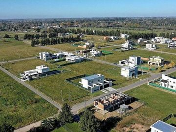 Lotes en Altos de Don Carlos - 501 y 138 - J Hernandez