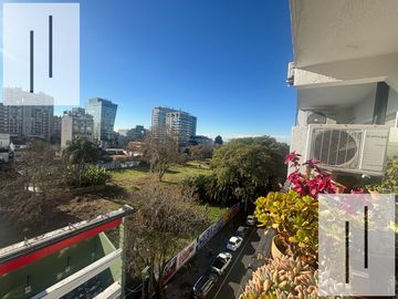 Departamento 2 amb en Venta en Av. Del Libertador y Sturiza Olicos