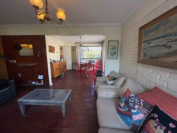 Casa en venta  en LA REINA