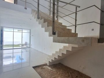 CASA EN VENTA EN ALTABRISA RESIDENCIAL