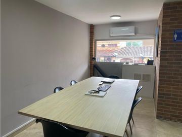 ARRIENDO OFICINA AMOBLADA EN FLORIDABLANCA COD:474