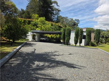 CASA CAMPESTRE EN VENTA EN EL MUNICIPIO DE LA CEJA.