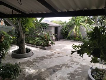 VENDO AMPLIA CASA EN CIUDAD JARDIN BARRANQUILLA