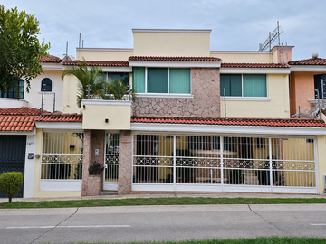 Casa en Venta en Bugambilias - Circuito de las Flores Sur 2483