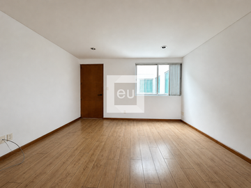 Departamento con roof garden privado en renta en Roma Norte