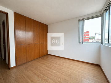 Departamento con roof garden privado en renta en Roma Norte