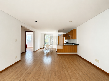 Departamento con roof garden privado en renta en Roma Norte