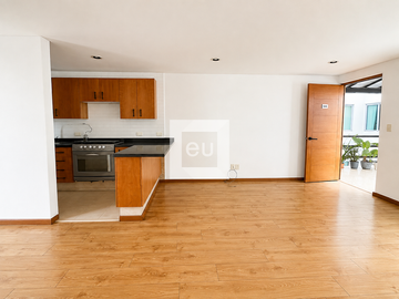 Departamento con roof garden privado en renta en Roma Norte