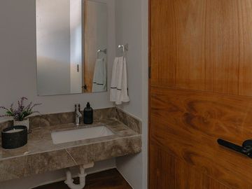 Casa en Venta en Privada, Conkal | 3 Recámaras, Piscina y Paneles Solar