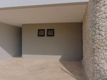 Casa en Venta en Privada, Conkal | 3 Recámaras, Piscina y Paneles Solar