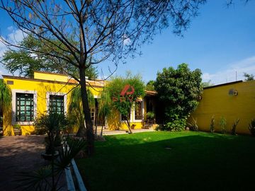 Casa en Venta en San Martín de las Flores, Tlaquepaque