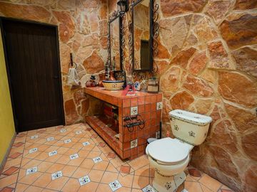 Casa en Venta en San Martín de las Flores, Tlaquepaque