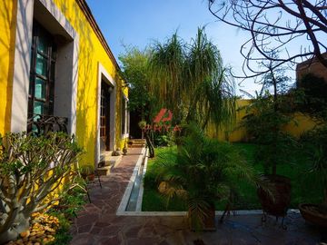 Casa en Venta en San Martín de las Flores, Tlaquepaque