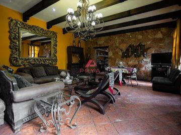 Casa en Venta en San Martín de las Flores, Tlaquepaque