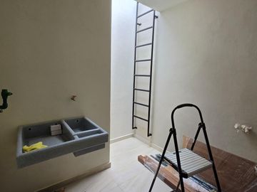 Casa en Venta en Fraccionamiento privado con áreas verdes boscosas, recámara planta baja