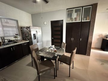 Casa en VENTA Cumbres Elite 8vo sector - arriba de Leones, Monterrey