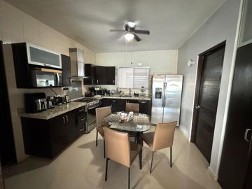 Casa en VENTA Cumbres Elite 8vo sector - arriba de Leones, Monterrey