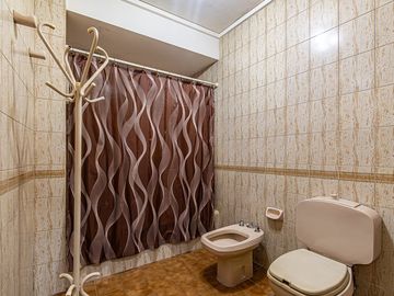 VENTA CASA 5 AMB CON TERRAZA Y COCHERA EN BARRACAS