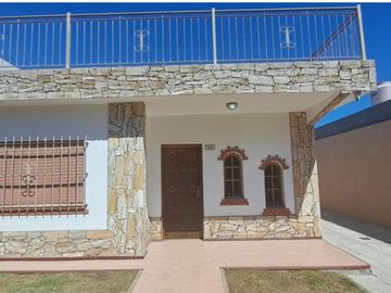 VENTA CASA 4 AMB-HURLINGHAM-V. TESEI-APTA CRÉD.