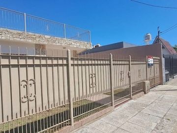 VENTA CASA 4 AMB-HURLINGHAM-V. TESEI-APTA CRÉD.