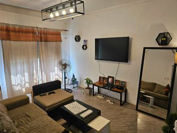 VENTA PERMUTA CASA 5 AMBIENTES PILETA Y COCHERA