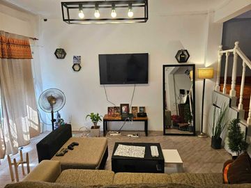 VENTA PERMUTA CASA 5 AMBIENTES PILETA Y COCHERA