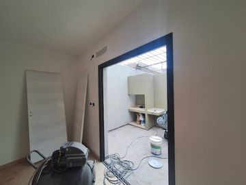VENTA DE CASA A ESTRENAR CON PATIO EN CARRODILLA