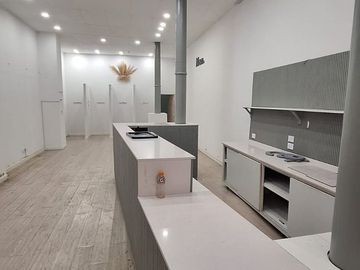 ALQUILER  LOCAL COMERCIAL PEATONAL CORDOBA