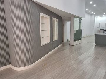 ALQUILER  LOCAL COMERCIAL PEATONAL CORDOBA