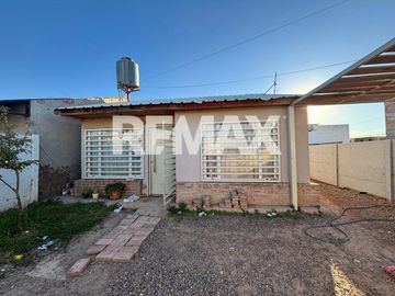 VENTA CASA DOS DORMITORIOS B° PORTAL RÍO COLORADO